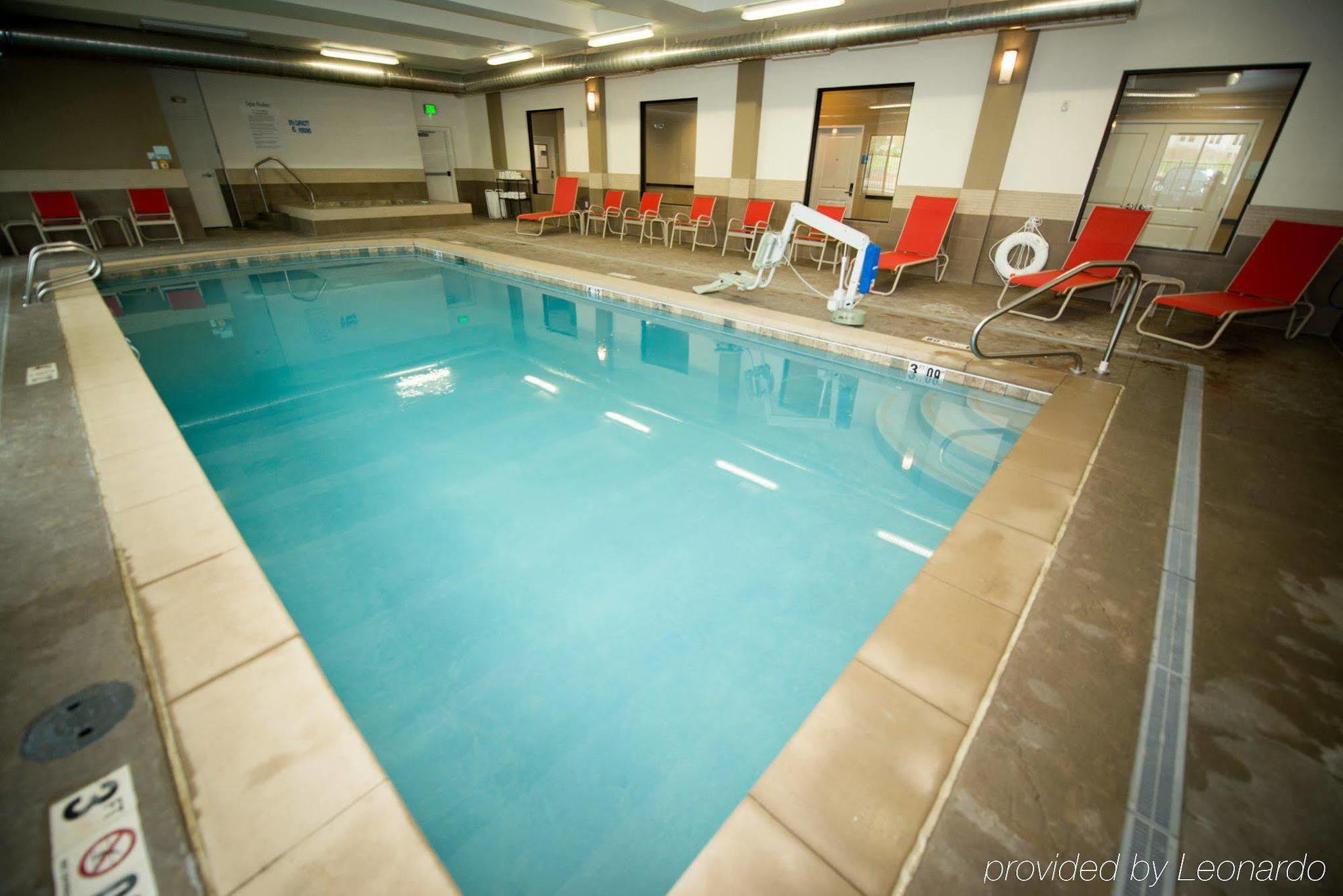 Holiday Inn Express & Suites Denver South - Castle Rock By Ihg Dış mekan fotoğraf